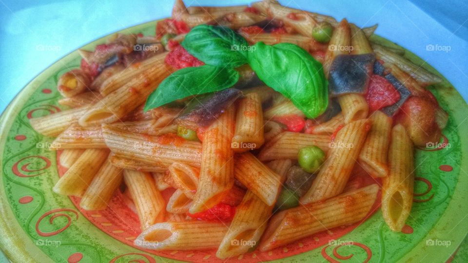 pasta, sauce, gravy, tomato, basil, eggplant, peas, normally, Italy, food