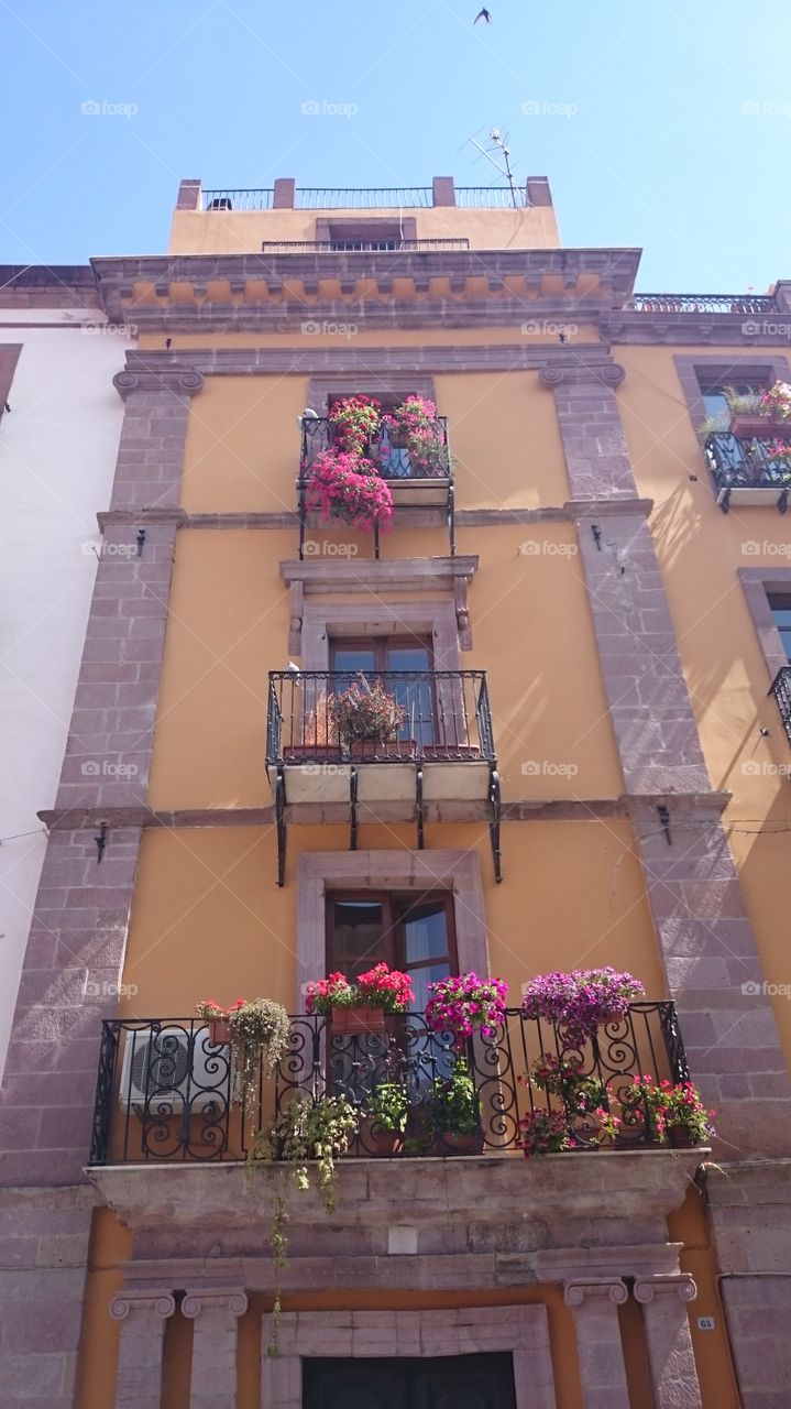 balconys. balconys