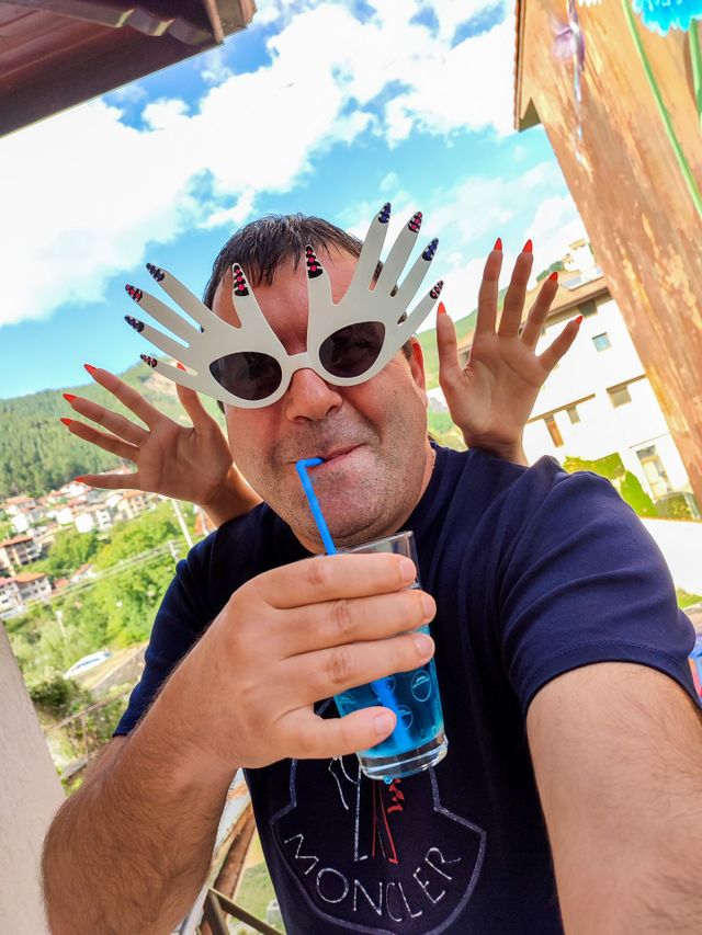 Energetic, Light-Hearted, and Vibrant Portrait, Funny Selfie 🤩
