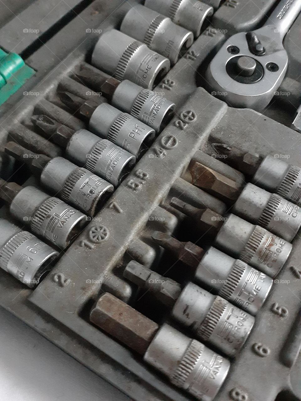 Metal tools for repair of equipment