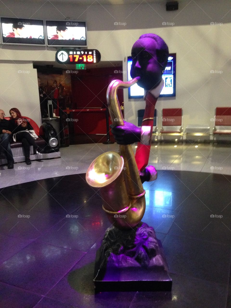 Saxophone player statue 