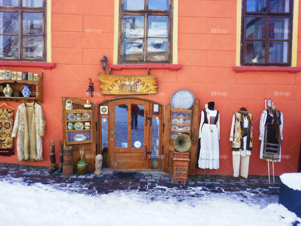 antiques shop 