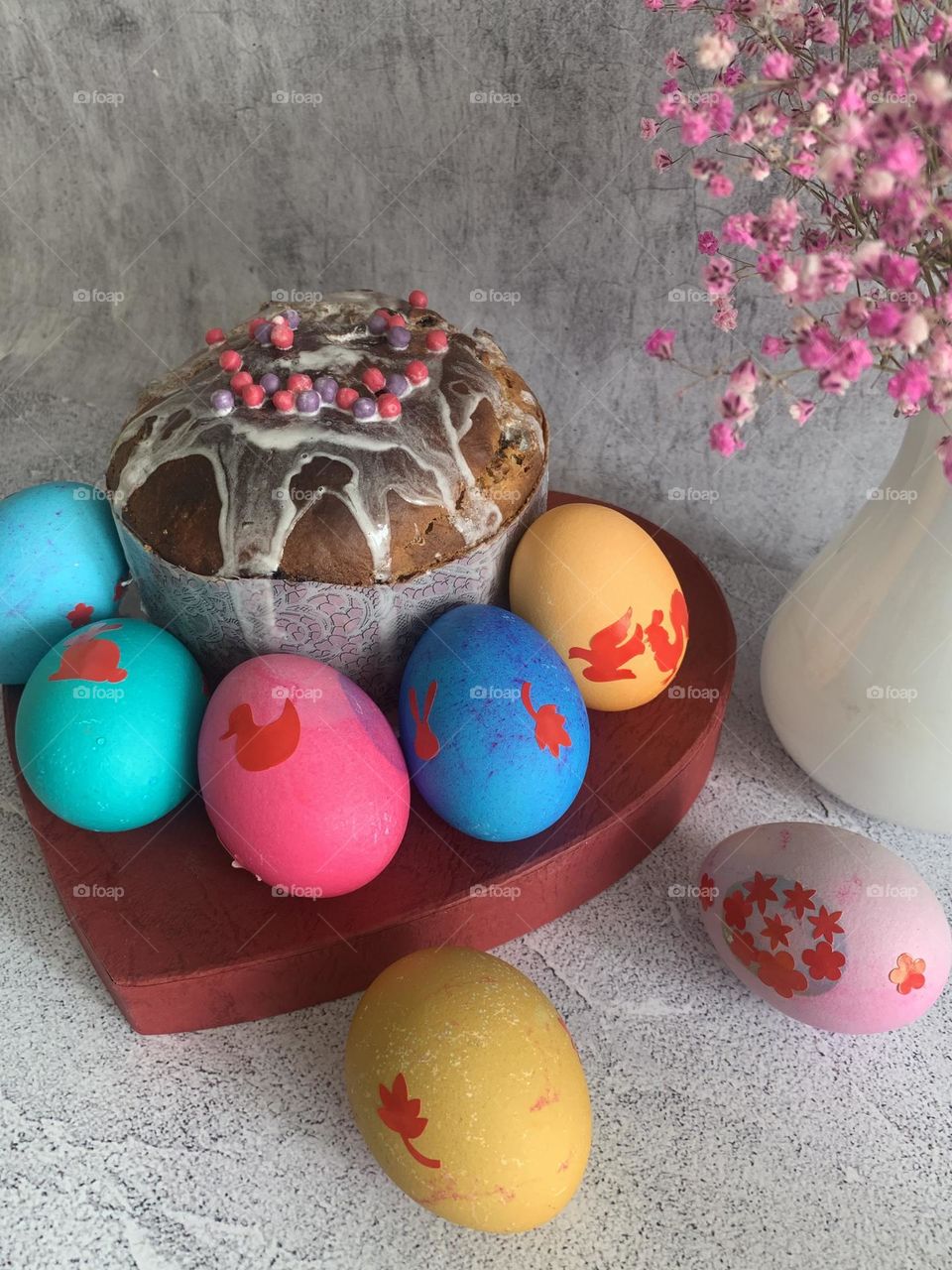 mobile food photo, easter egg and cupcake composition