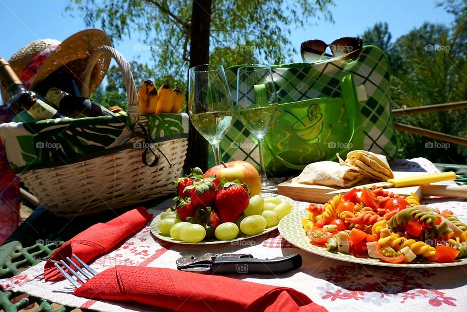 Picnic#food#fruits#glass#nature#relax#drinks