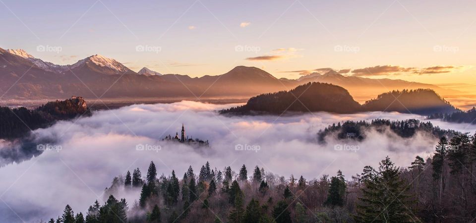 the cloud in the mountain