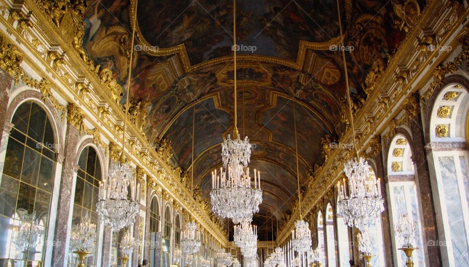 Hall of Mirrors. Palace de Versailles