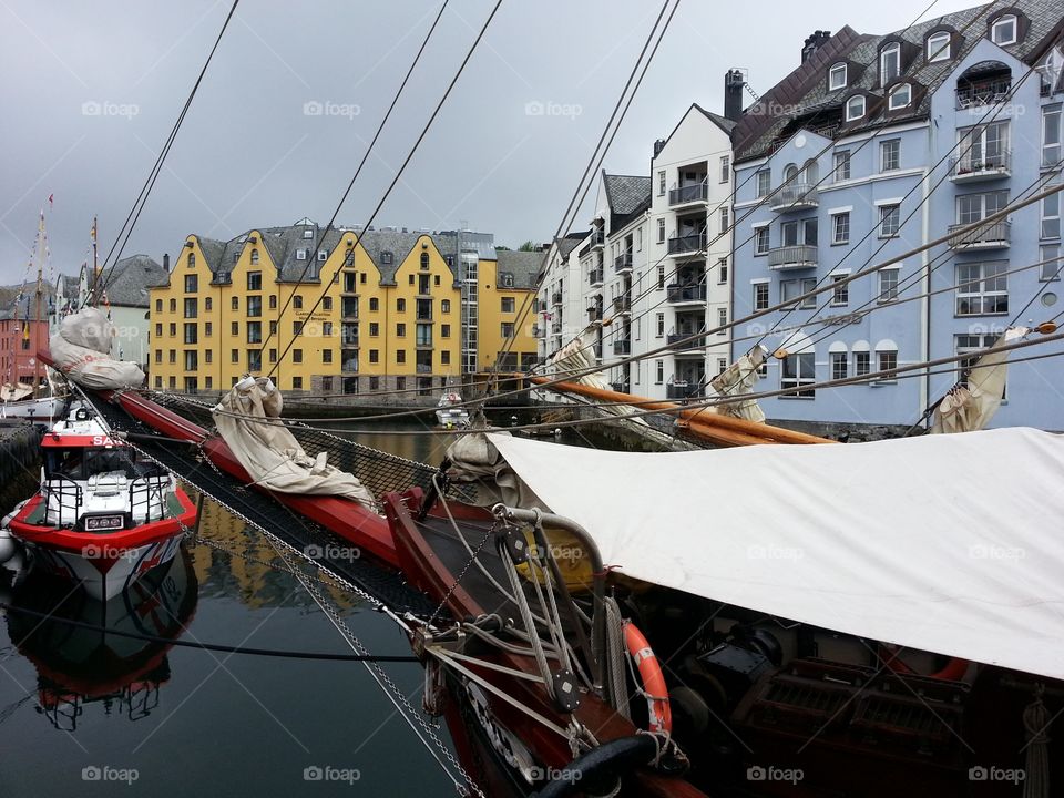 Summer vacation in Norway. Norway is truly fantastic. The landscape varies from fjords, mountains, snow all within the same area๐๐๐