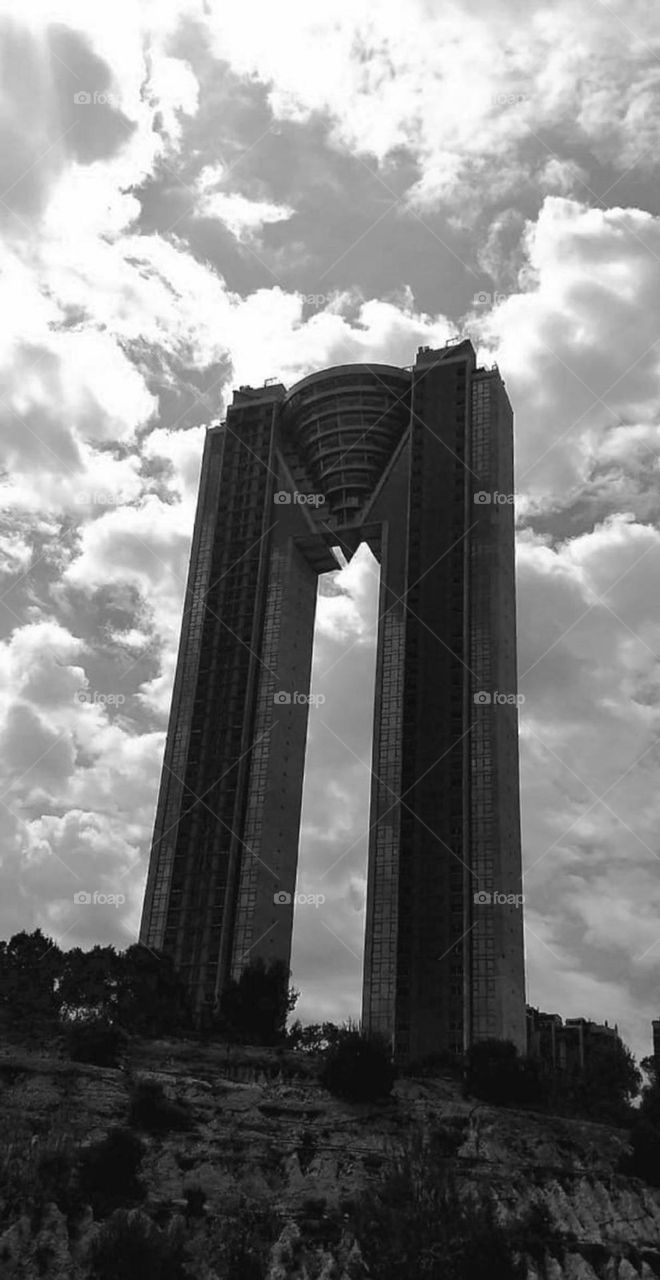 Skyscraper#clouds#black&white