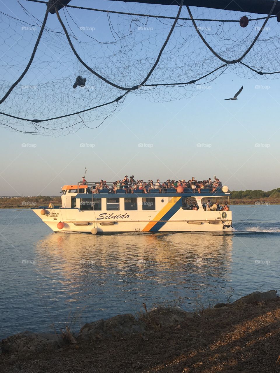 Boat coming back from the beach
