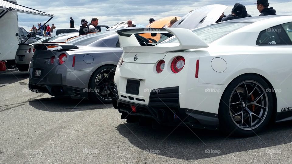 Nissan GT-R rear ends