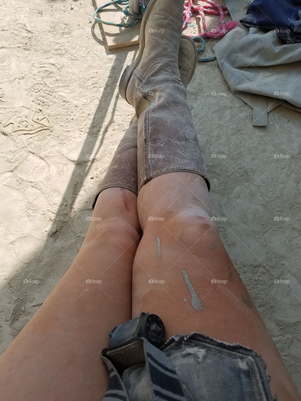 working legs at the end of the dust world