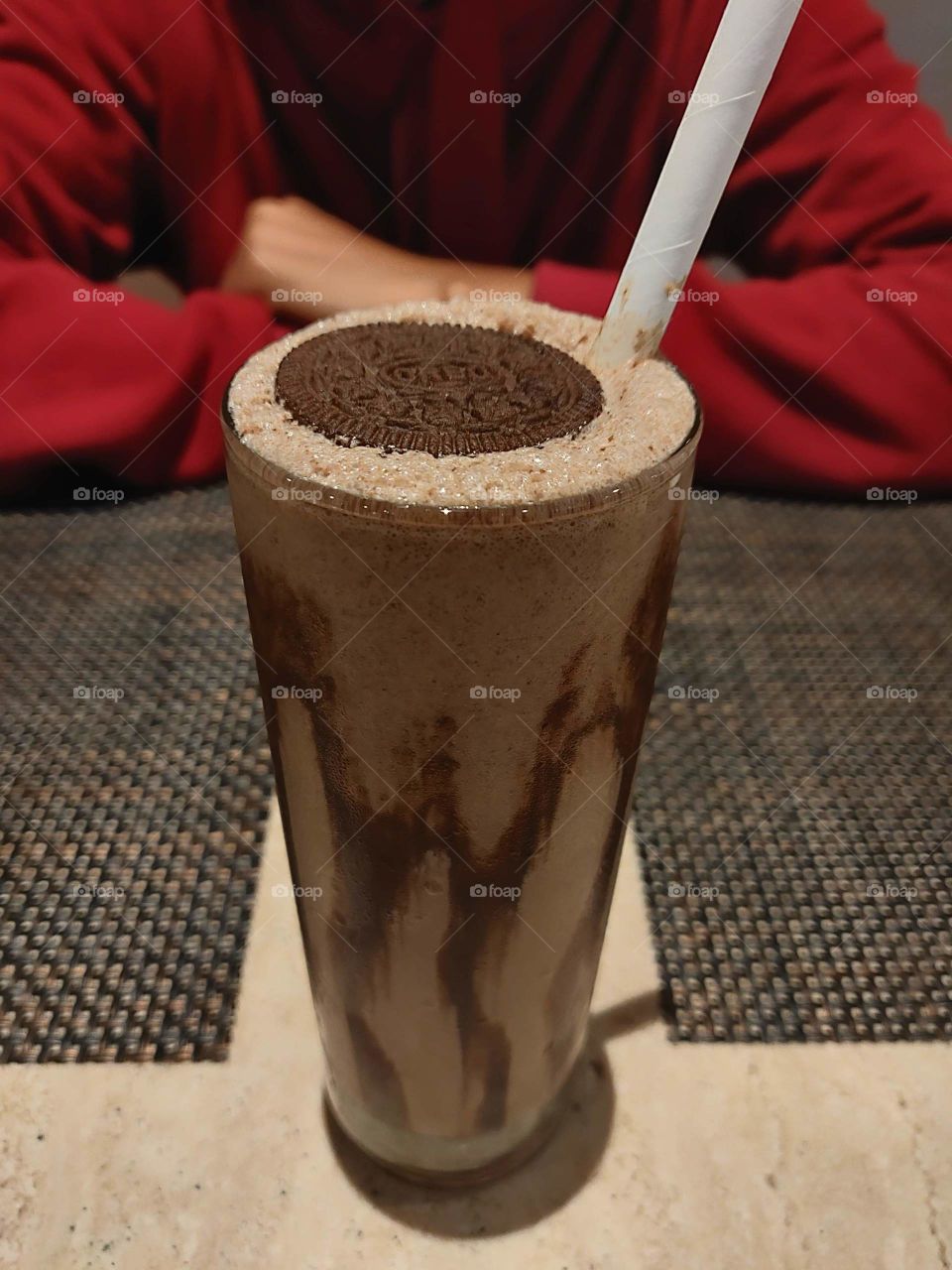 cold coffee with chocolate and Oreo..what are you waiting for? 😋