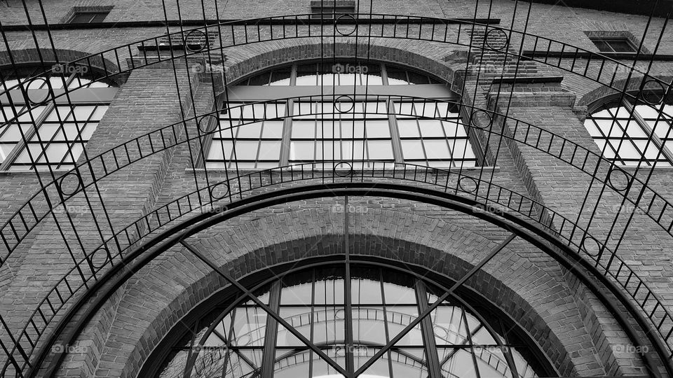 Old architecture◻️◼️ Windows◻️◼️Arch◻️◼️