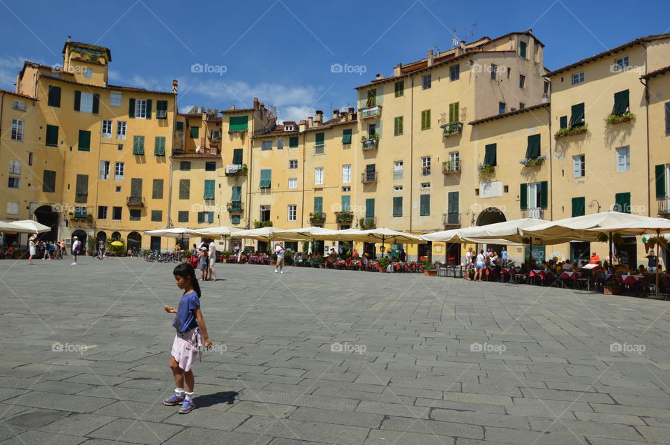 frame of an Italian square