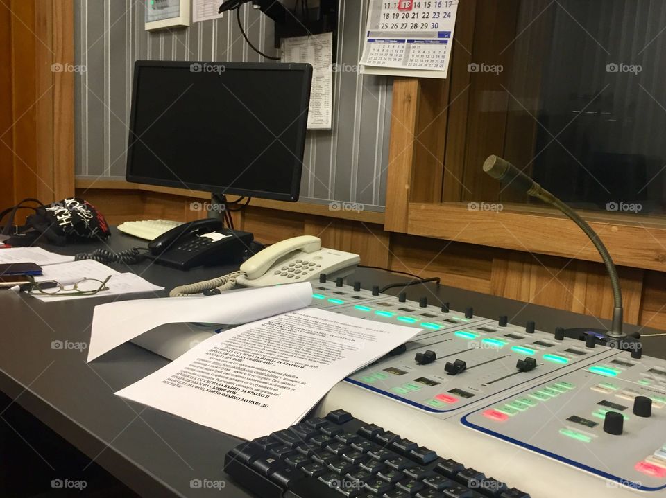 Working atmosphere in the studio