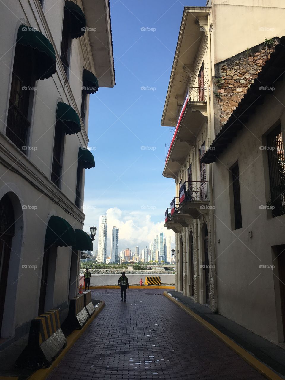 Battle between Old town and finance centre in Panama