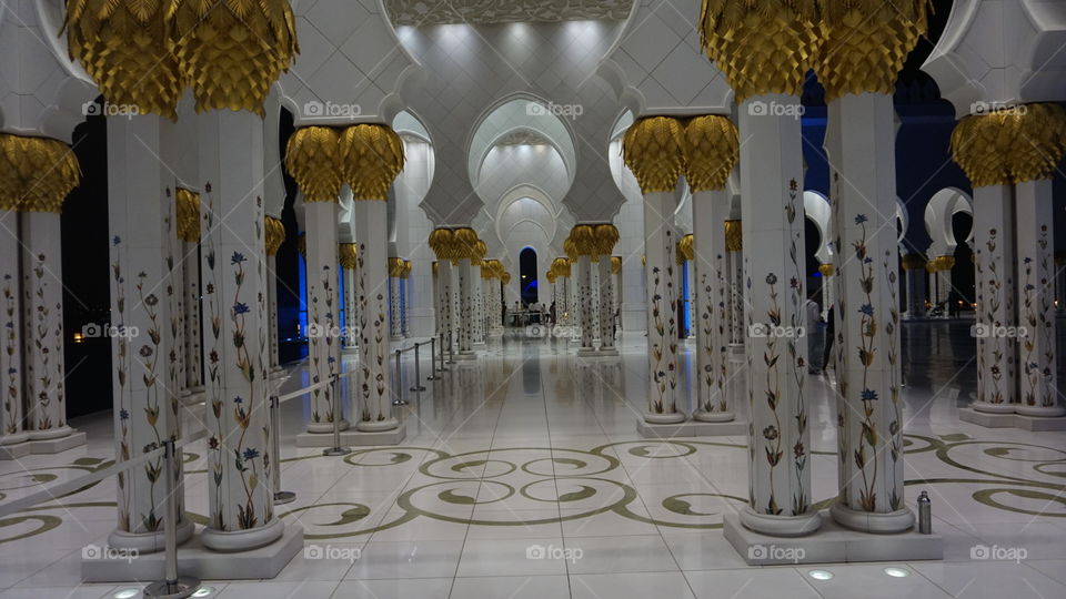 Insid mosque