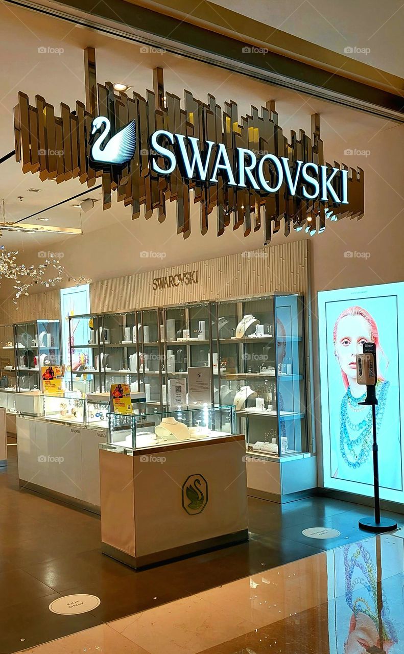 SWAROVSKI