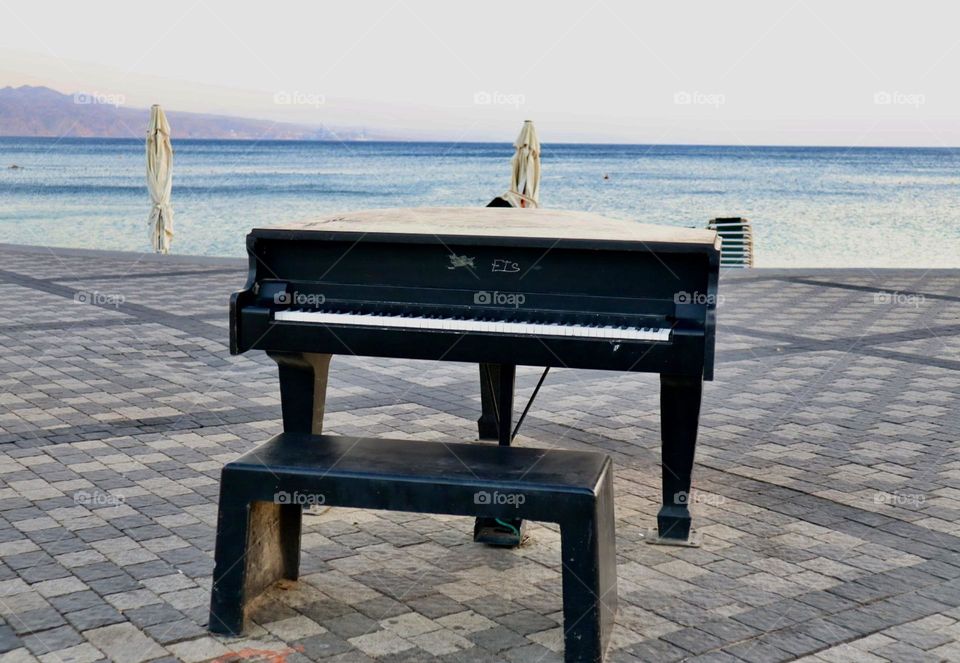 Piano by the beach