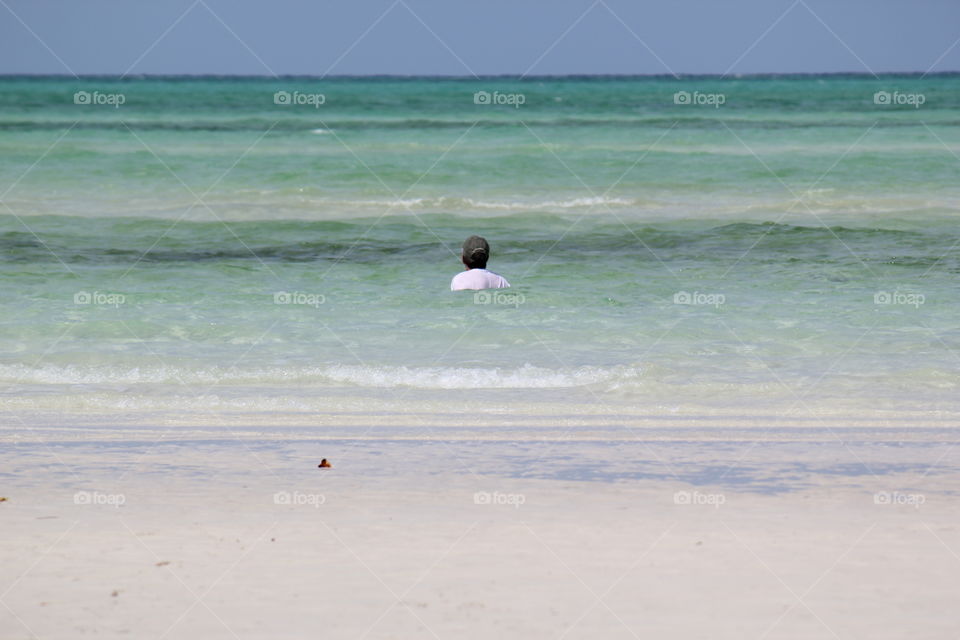 Solitude in the ocean 