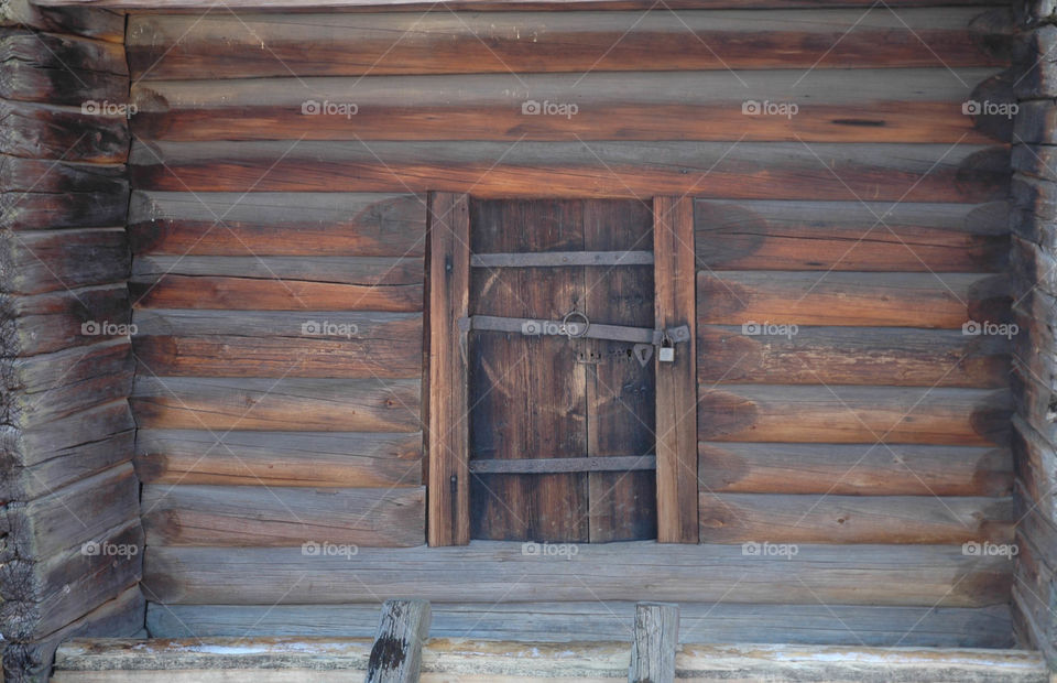 wood lock door