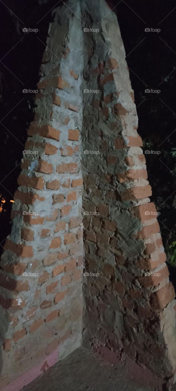 triangle-shaped column