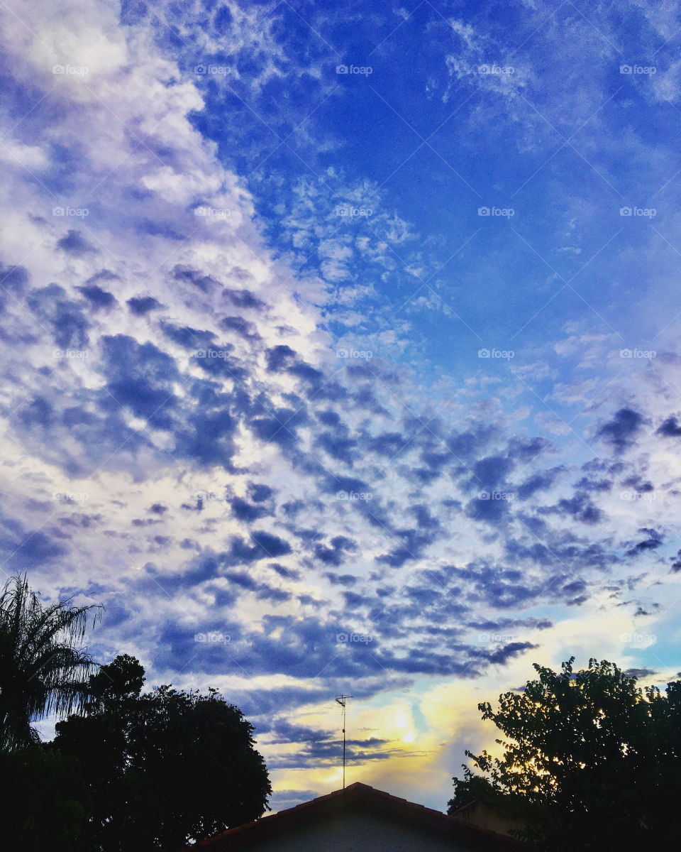 Agora: 17h00, e um #entardecer bucólico e bonito na terra dos desbravadores Rafael de Oliveira e Petronilha Antunes!
Obrigado pela generosa beleza da #natureza, #Jundiaí!
📸
#FOTOGRAFIAéNOSSOhobby
#paisagem #fotografia #inspiração #clouds #mobgrafia 