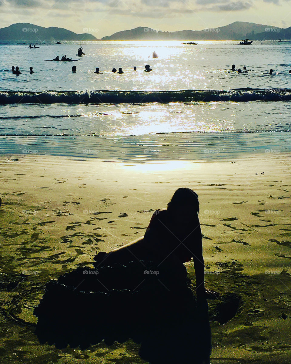 18h00 in the evening of Christmas!
 What an amazing landscape.  I even see a mermaid coming out of her castle in silhouette amid the immensity of the sand. / Vejo até uma sereia saindo do seu castelo na silhueta em meio na areia. 