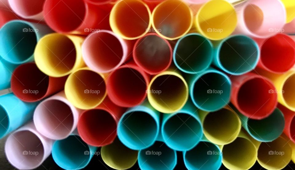 Close-Up Colored Straws