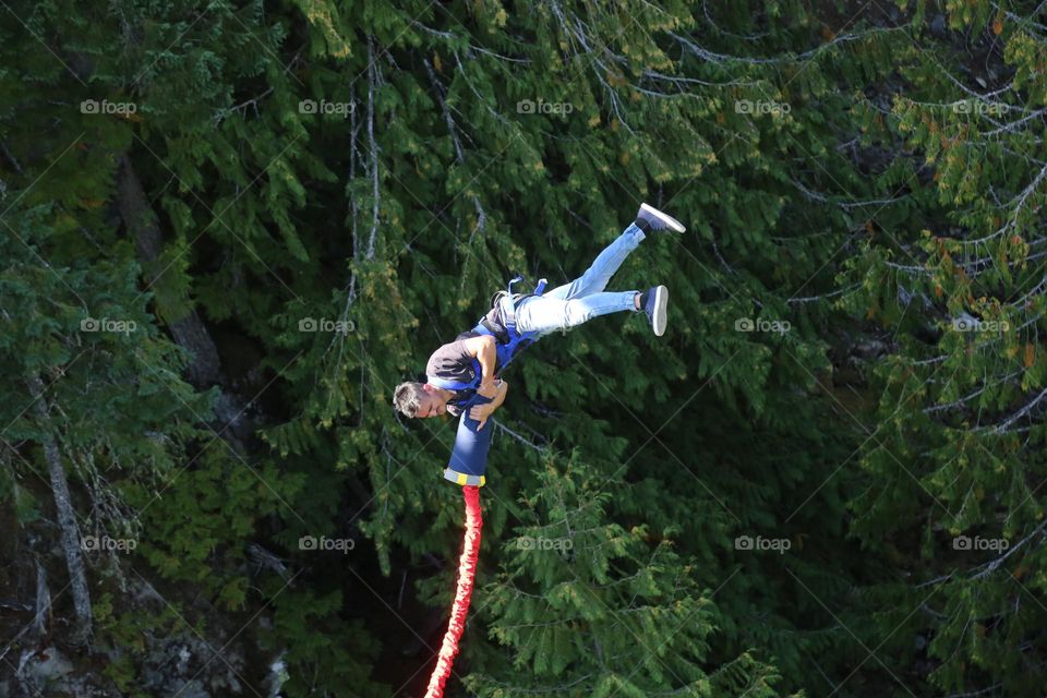 jumping from bridge with rope