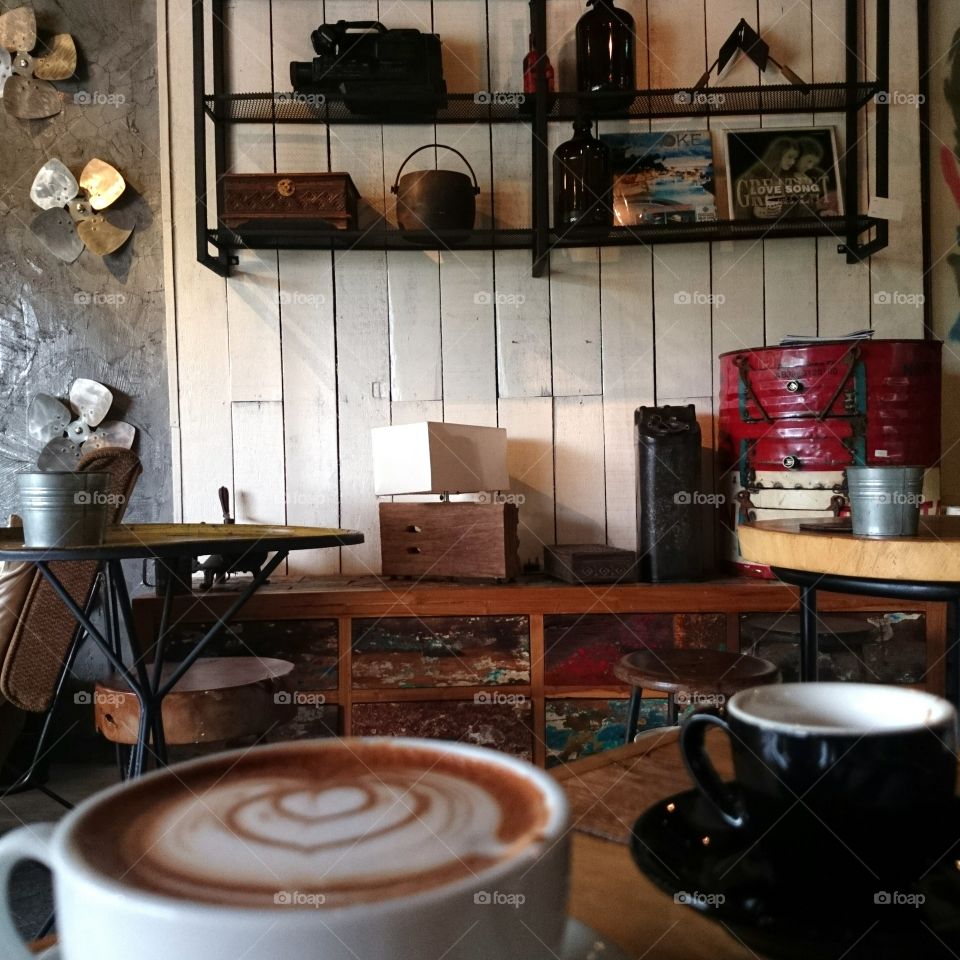 vintage coffee shop . surrounding with vintage while having your favorite drinks.Indeed it's a great spot. 