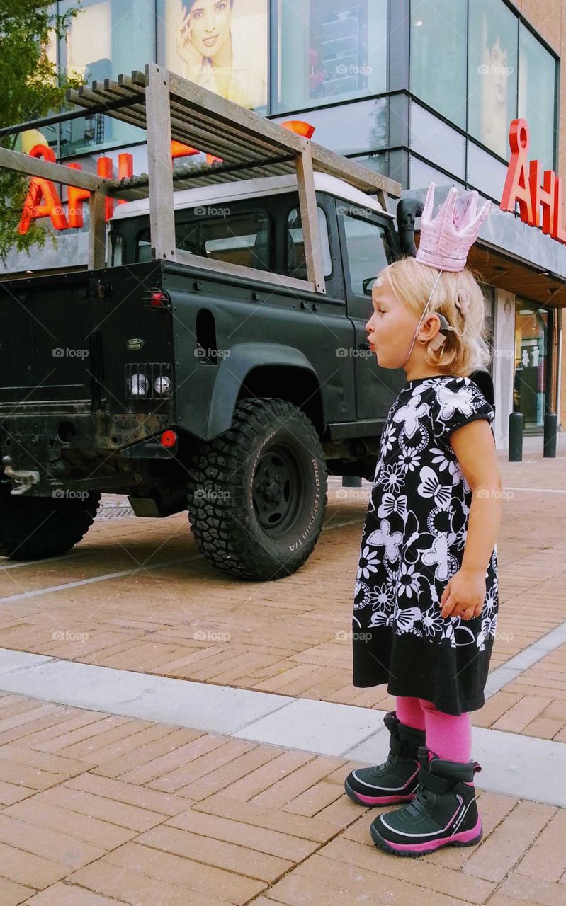 Hard and soft, Little Princess besides rough jeep