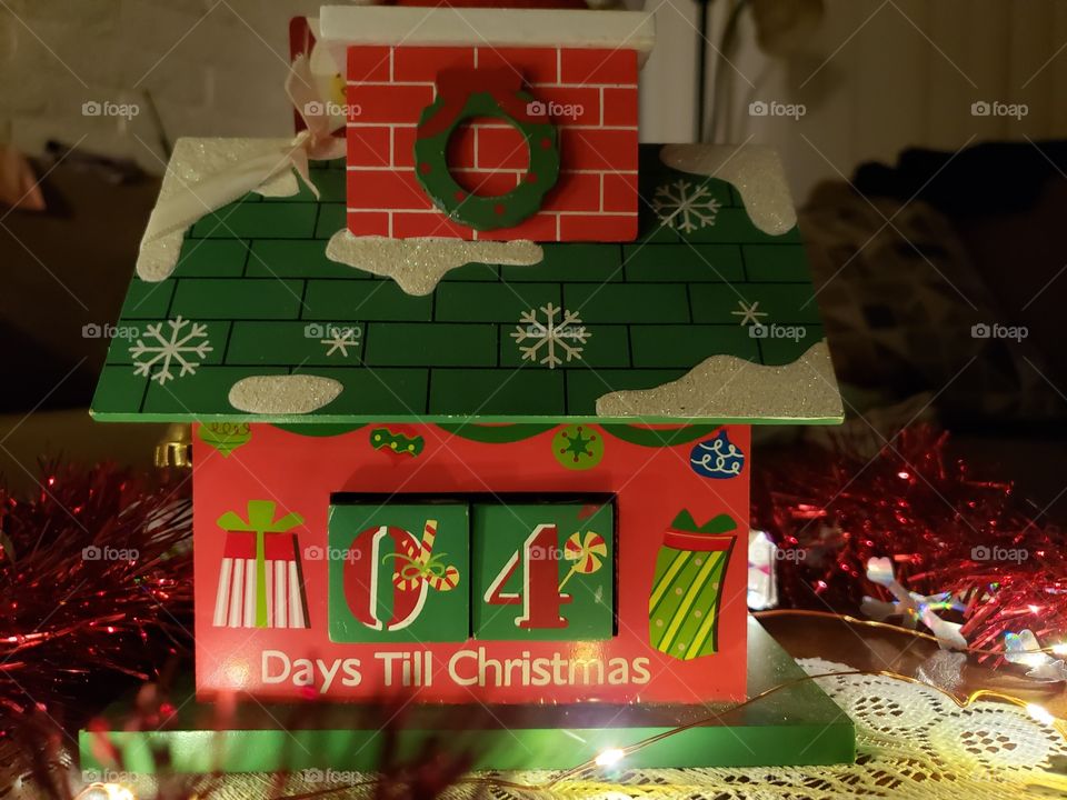 the countdown is almost over. 4 more days until Christmas.