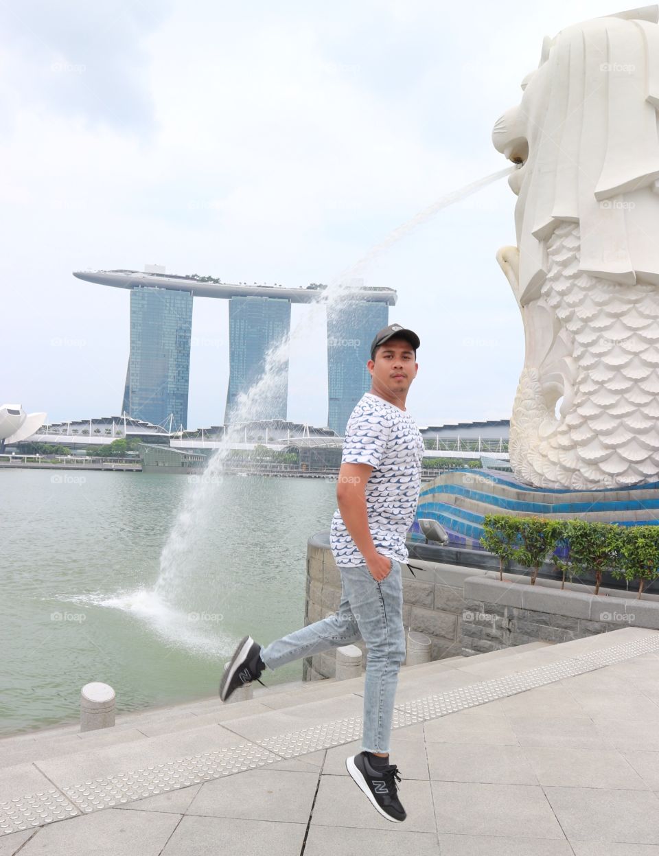 My Best Jump-shot in Merlion

Please buy my best jump-shot, Merlion and Marina Bay Sands at the back. 

Promoting Singapore Tourism 🦁🦁🦁