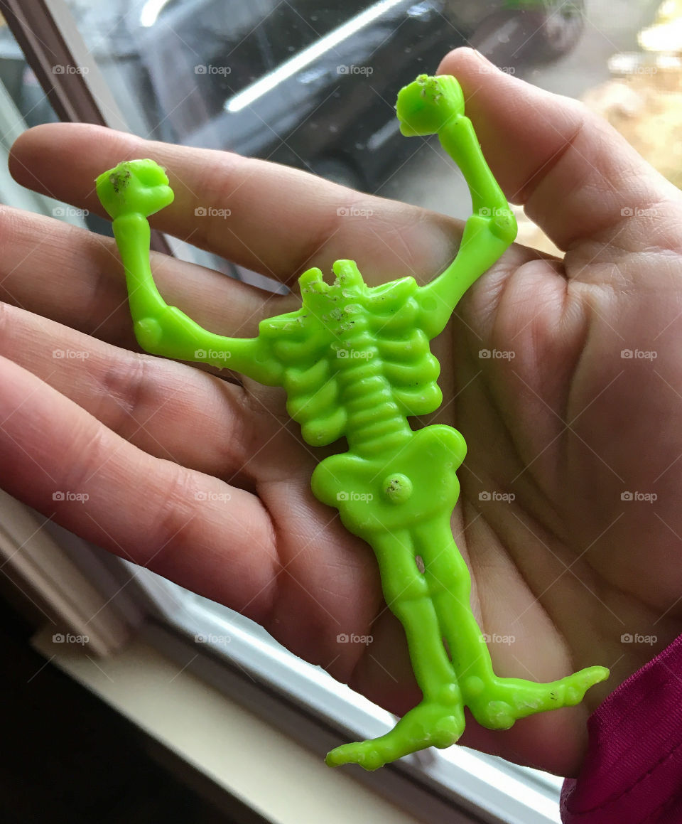 When I go walking, I often find lost coins and such. On this particular morning, I found this posting skeleton that was missing it’s head.