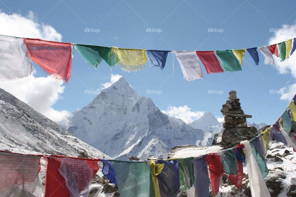 Himalaya’s flags 