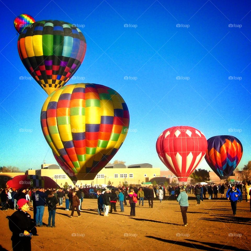 Hot Air Balloons Liftoff 