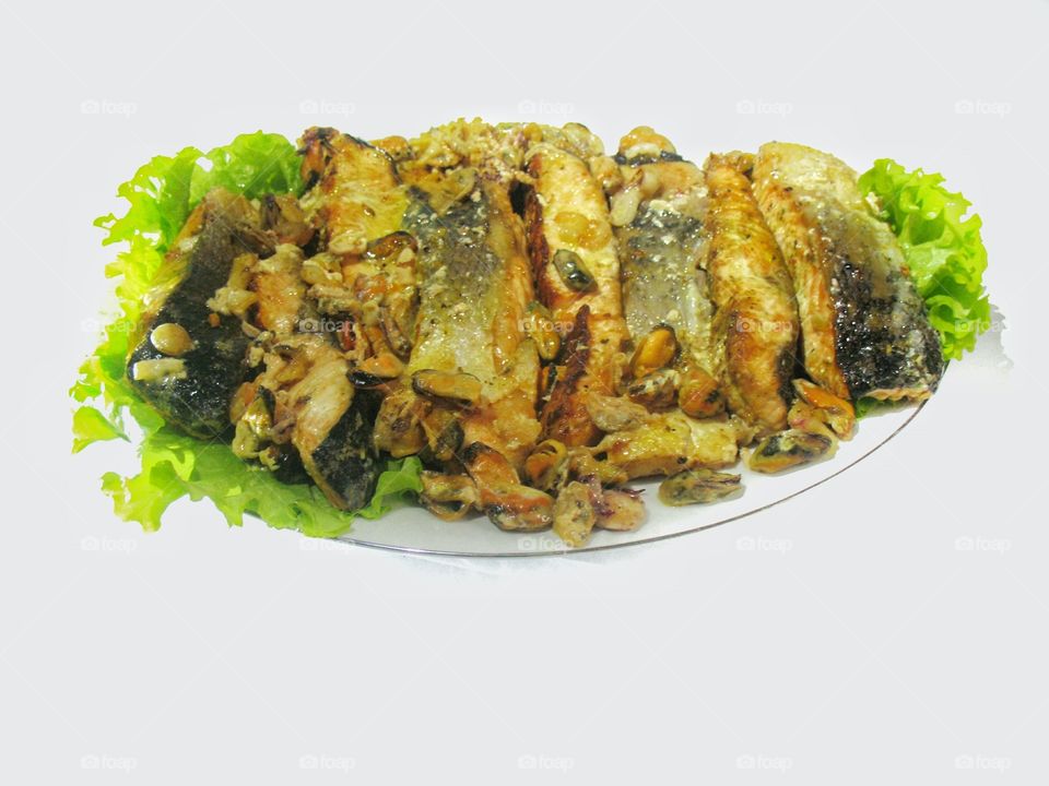 food fish fried salmon with mussels еда рыба жареная сёмга с мидиями