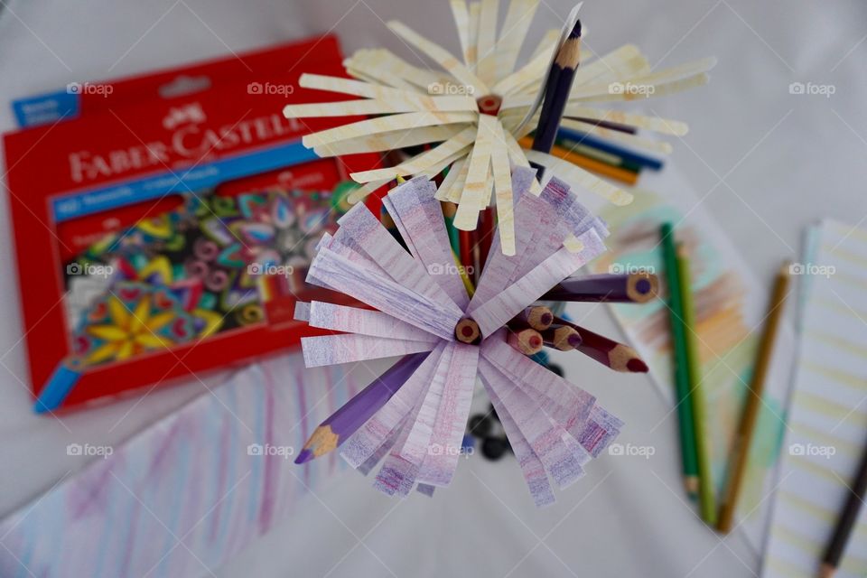 Craft Making ... paper flowers using Faber-Castell pencils 