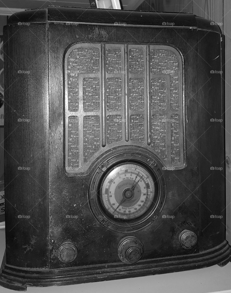 antique radio