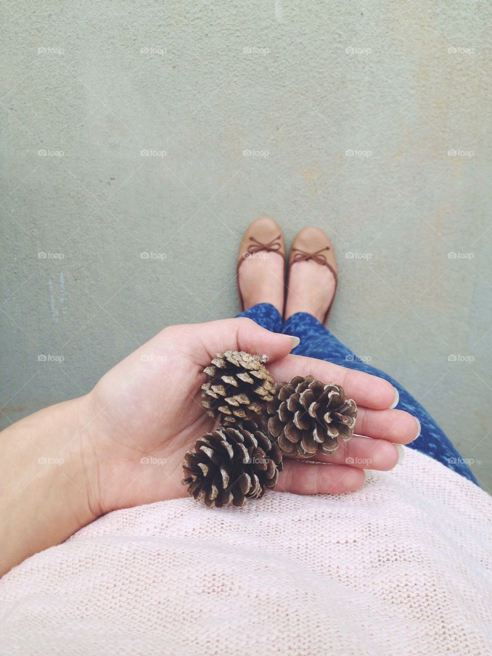 pinecone simplicity outside hand by msanch