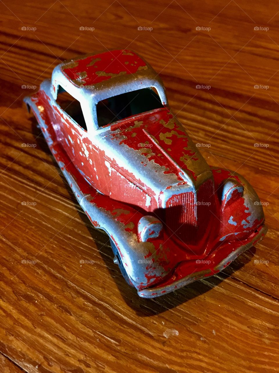 Vintage Hubley 'Red 2 Door Ford Sedan - No. 404' Die-Cast Metal Lancaster, Pa. U.S.A.

