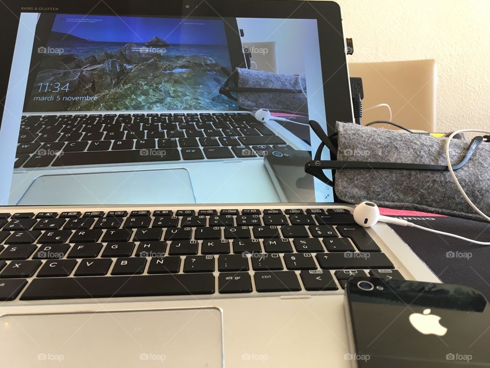 Computer’s picture on computer