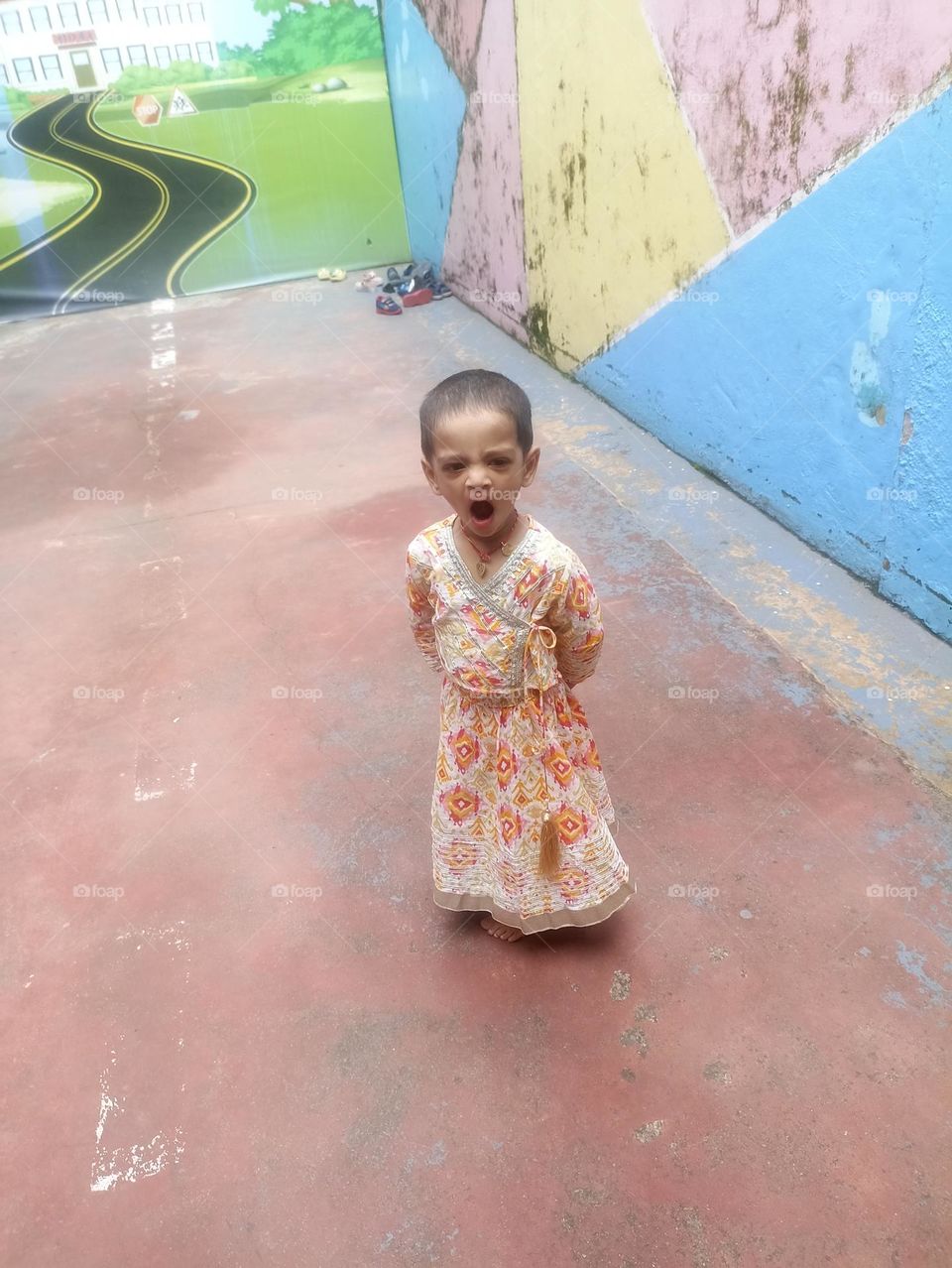 yaun a little sleep a little in your bed