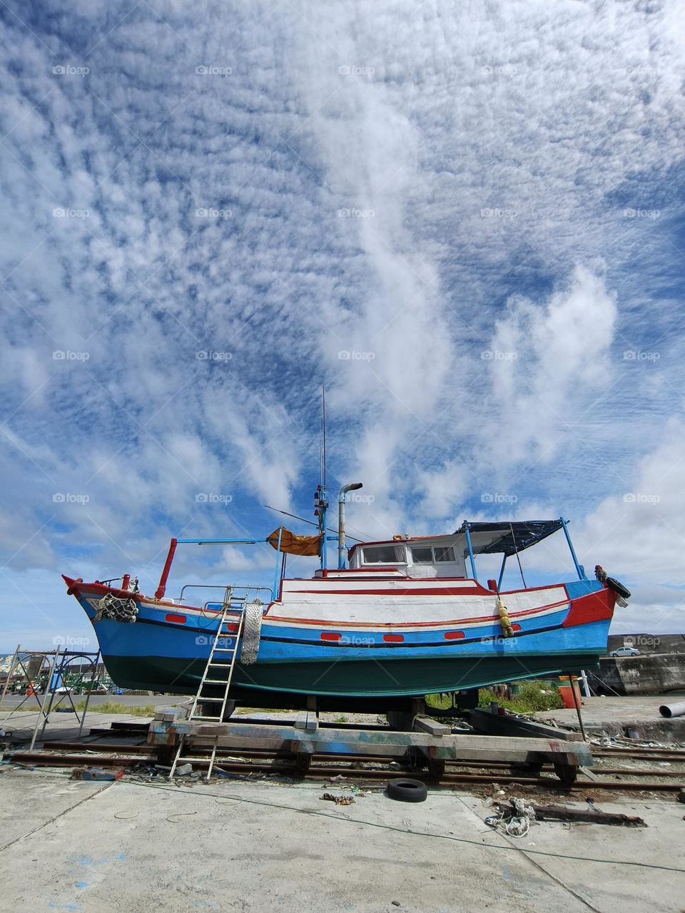 place where ships are built and repaired