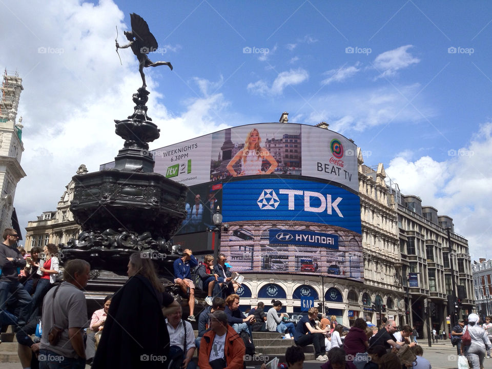london piccadilly circus by FunZillion