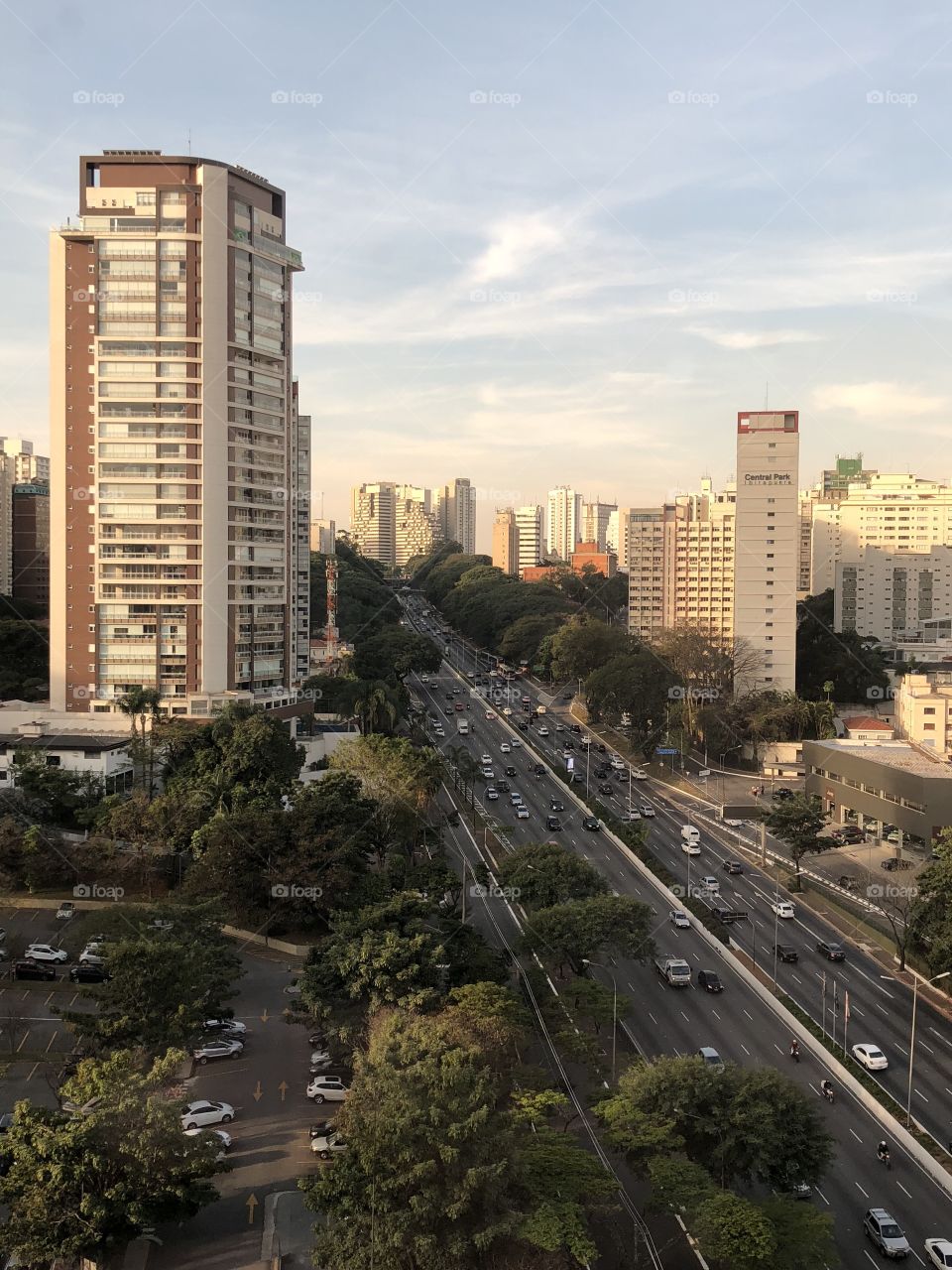 Avenida 23 de Maio (23 de Maio Avenue), downtown, in São Paulo, Brasil.