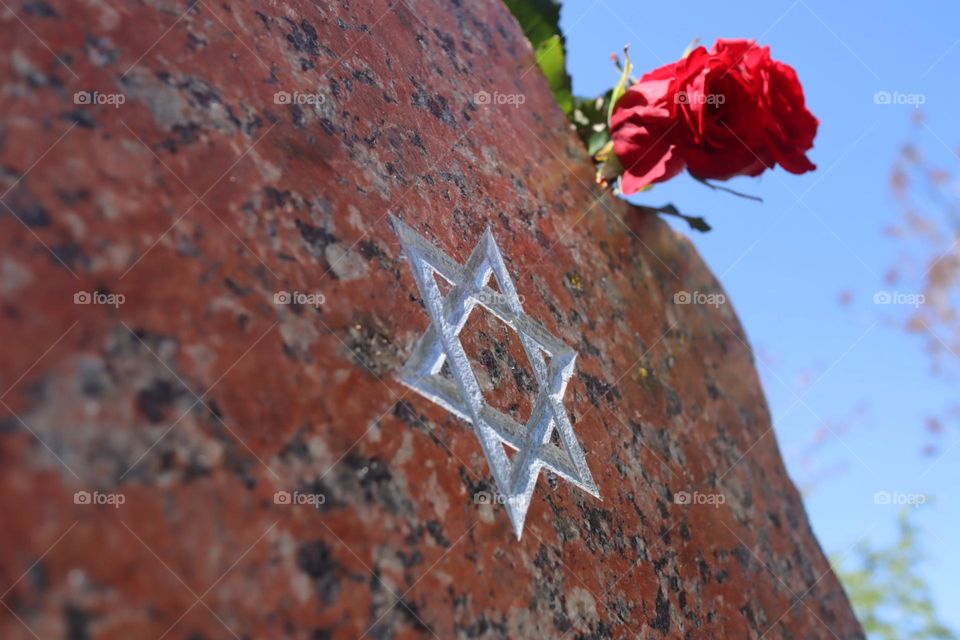monument to the victims of the Jewish genocide