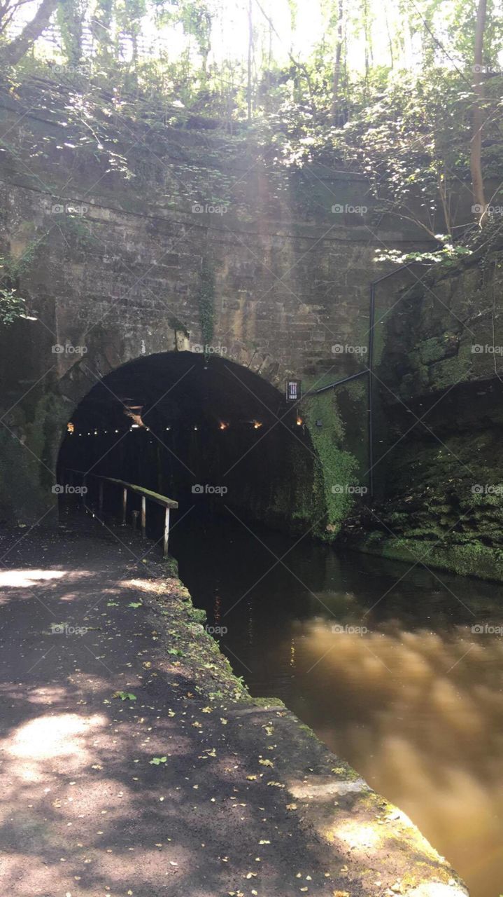 canal tunnel
