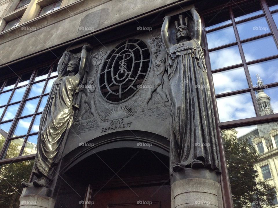 A statues which are made of metal